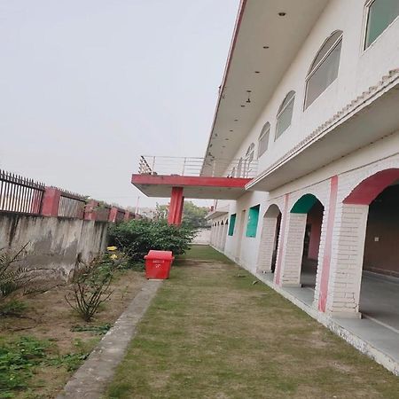 Jiya Green Garden & Banquet, ソニパット エクステリア 写真